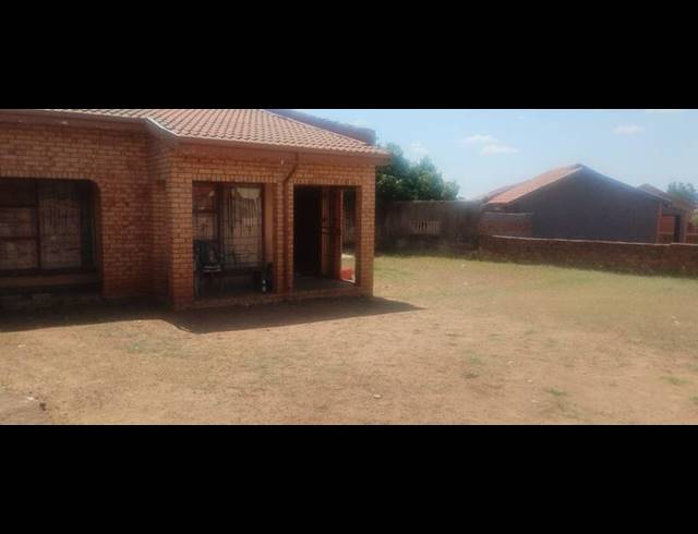 3 BEDROOM HOUSE FOR SALE IN SOSHANGUVE GG